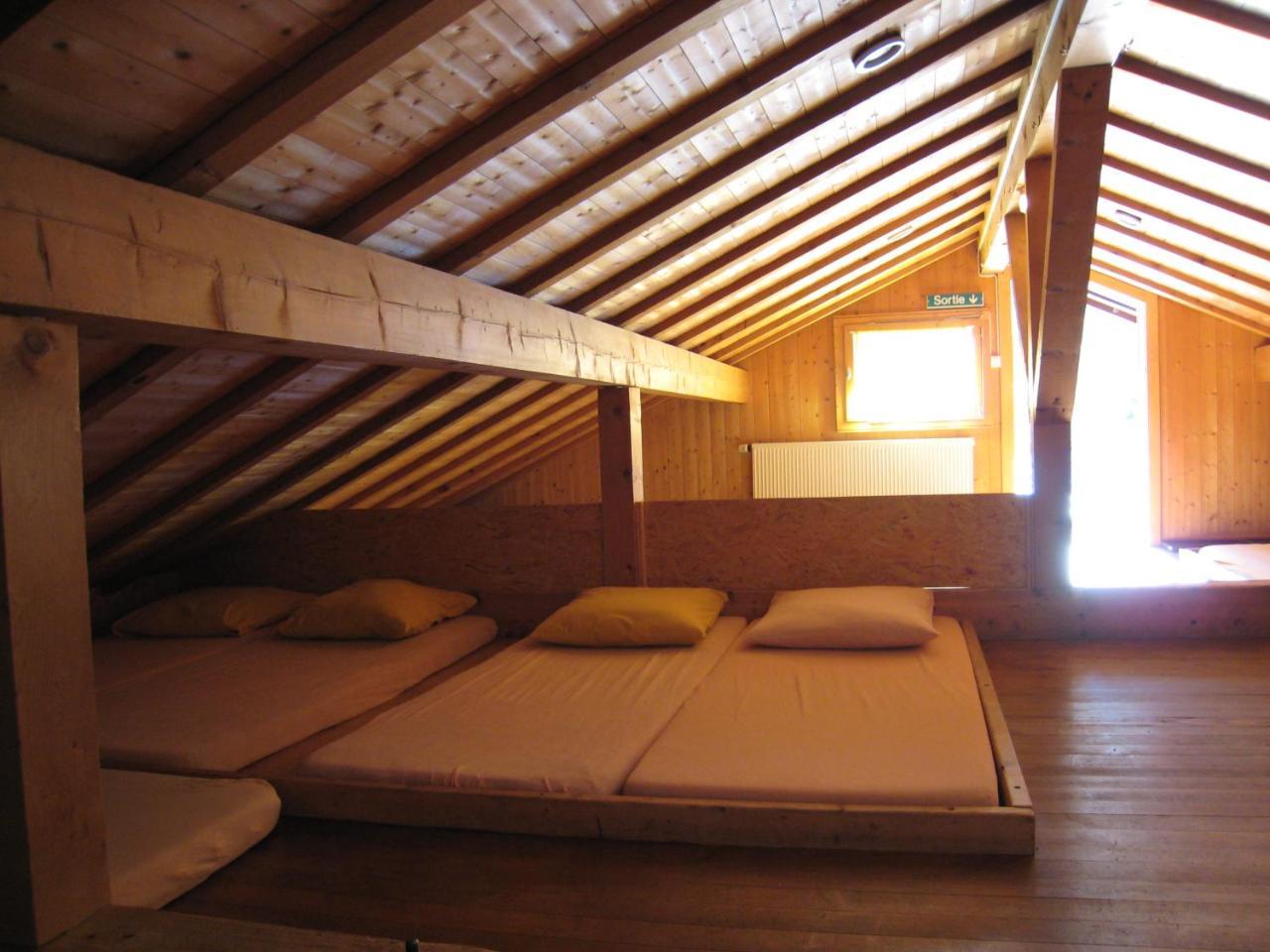 Hostel Dortoir Moubra Crans-Montana Exterior foto